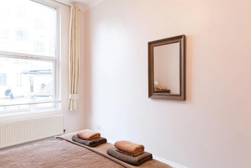 Spacious Comfy 2br Flat — отель с удобным расположением в Лондоне