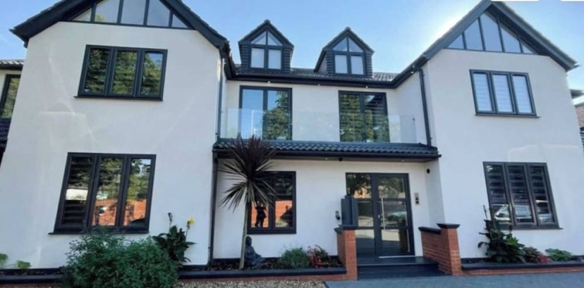 Luxury Flat in Uxbridge — отель с удобным расположением в Лондоне