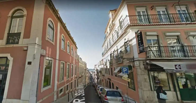 Lisbon Deluxe Flat in Principe Real — комфортный отель в Лиссабоне