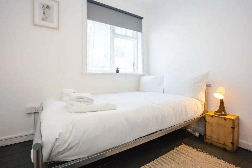 Cosy 4 Bedroom Apartment In Great Location — отзывы гостей и цены