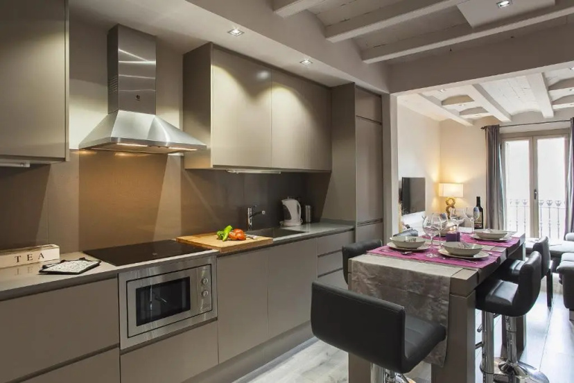 Elegant Eixample Apartment Nicely Decorated — комфортный отель в Барселоне