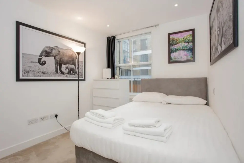 Цены на Modern 2 Bedroom Property Near Canary Wharf в Лондоне