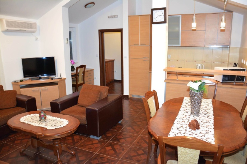 El Mar Apartments — отель с удобствами в Будва