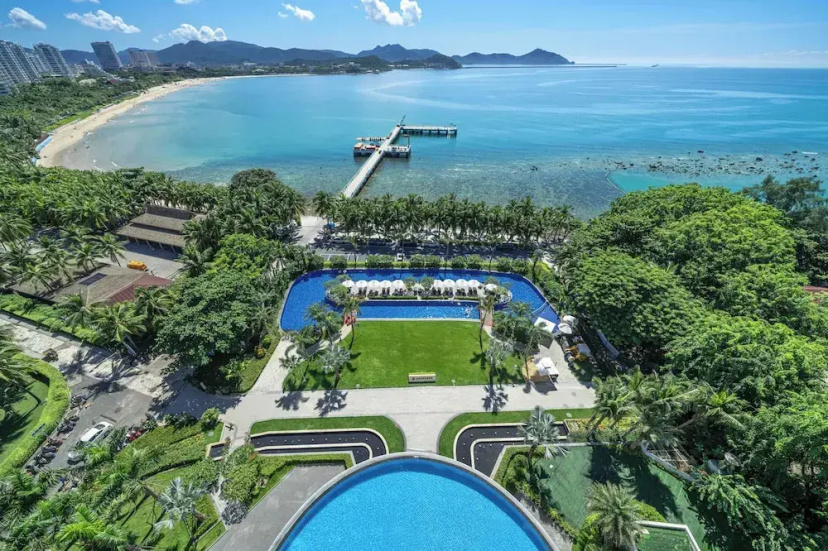 Sanya Junji Seaview Hotel — отель в удобной локации в Санье