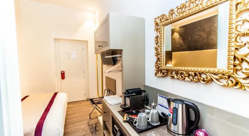 Rhea Silvia Luxury Rooms — отель с удобствами в Риме