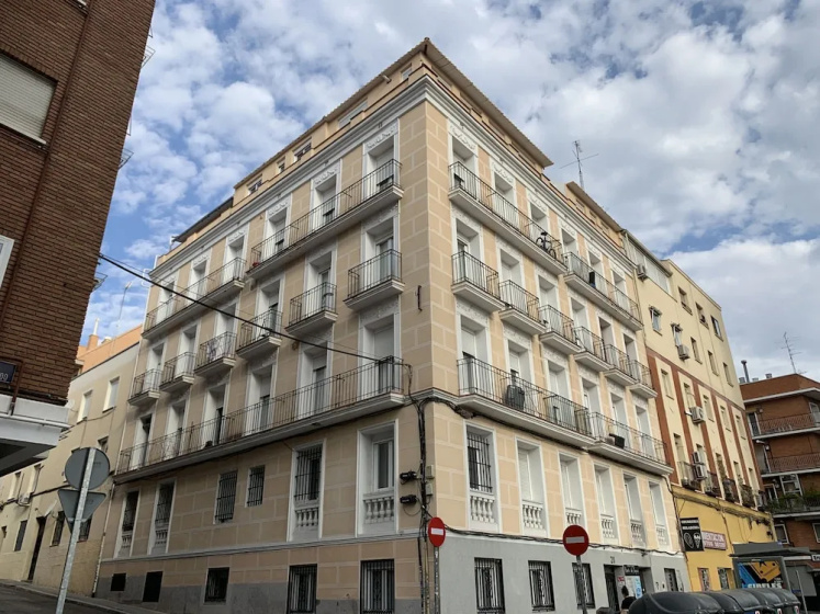 Цены на C Madrid R o 4 C in Madrid в Мадриде