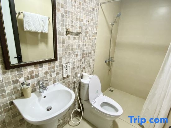 Цены на Era Apartment Lac Long Quan в Ханое
