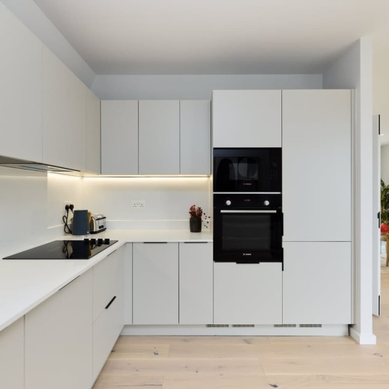 Цены на The Brondesbury Hideaway - Stylish 3bdr Flat With Balcony Parking в Лондоне