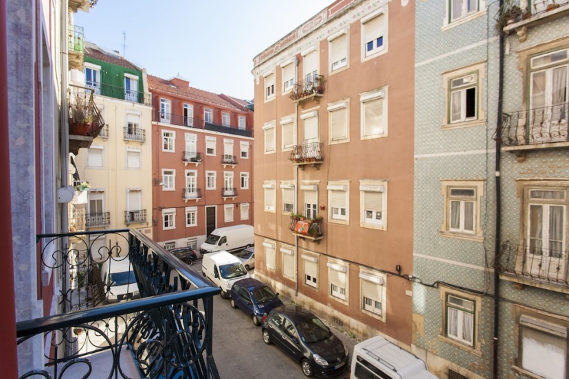 Graca Deluxe Ii Apartment Rentexperience — отель с удобствами в Лиссабоне