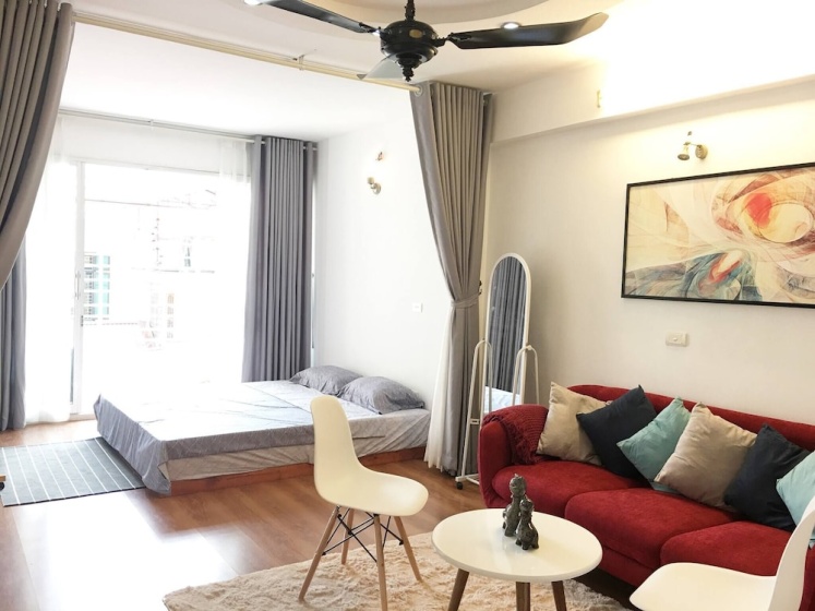 Цены на Wind Chimes Hideaway - Apartment In Central Hanoi в Ханое