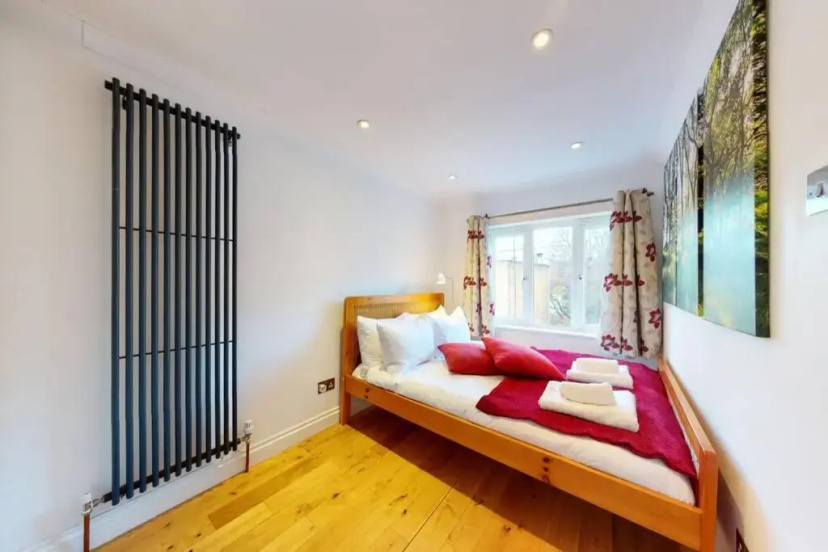 Amazing 1 Bed Flat 5 Min To Edgware Road Station — отель с удобствами в Лондоне