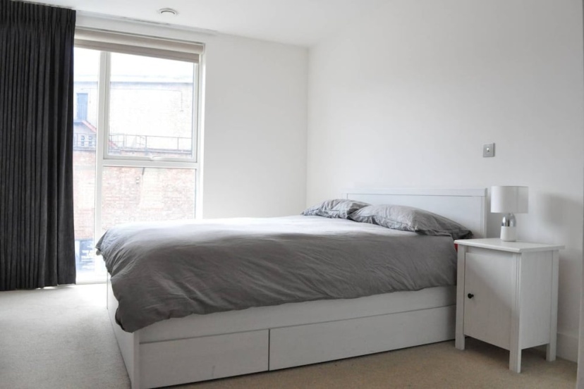 Modern 1 Bedroom Apartment in Brixton With Balcony — отель с удобствами в Лондоне