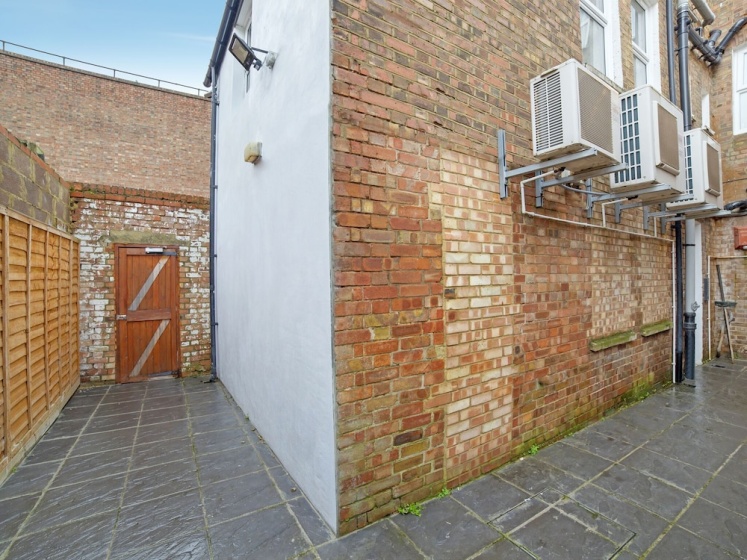 Beautiful Studio in London Near Wimbledon Park — отель с удобным расположением в Лондоне