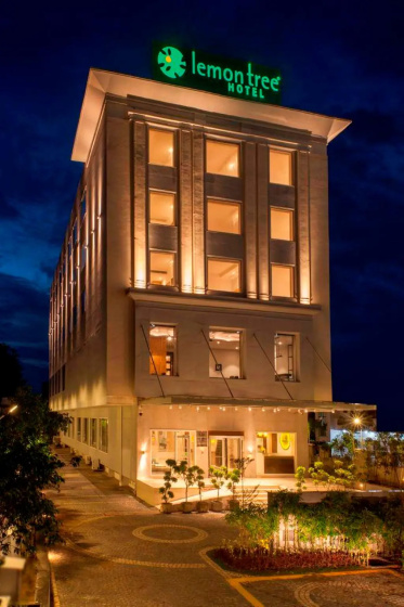 Lemon Tree Hotel Lucknow - Hotel in Λάκναου - Photo 1