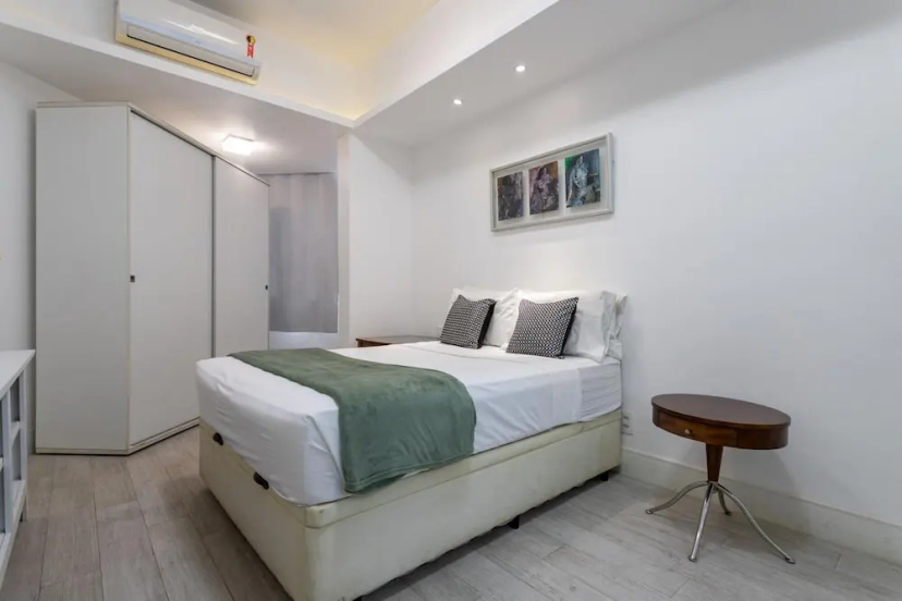 2 Minutes From Copacabana Beach A502 2 — отель в Рио, Бразилия