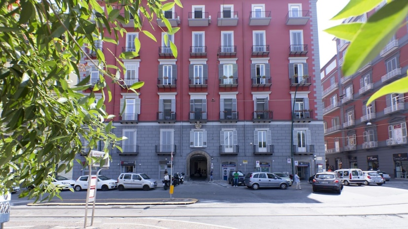 Italianway - Piazza Vittoria 7 — забронировать отель в Неаполе