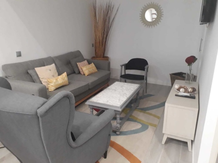 Apartamentos MLR Loft Retiro — отель с удобным расположением в Мадриде