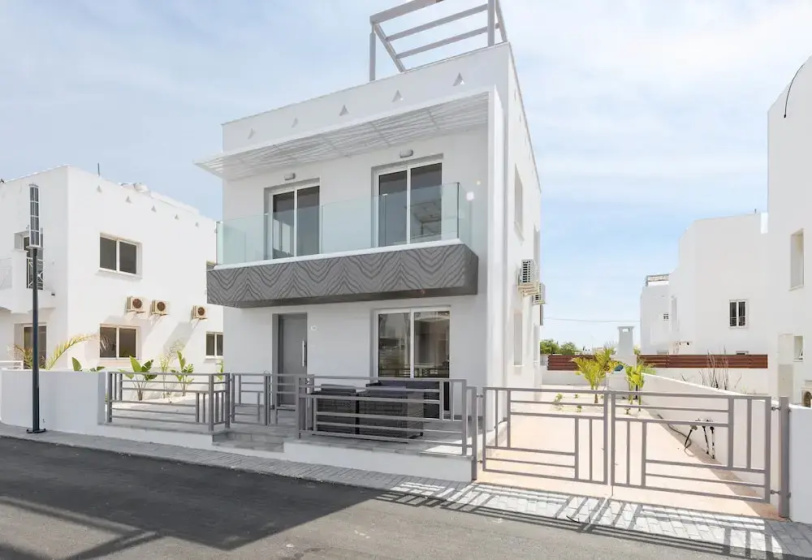 Nissini Villa 18 3 — отель в Айя-Напа, Кипр