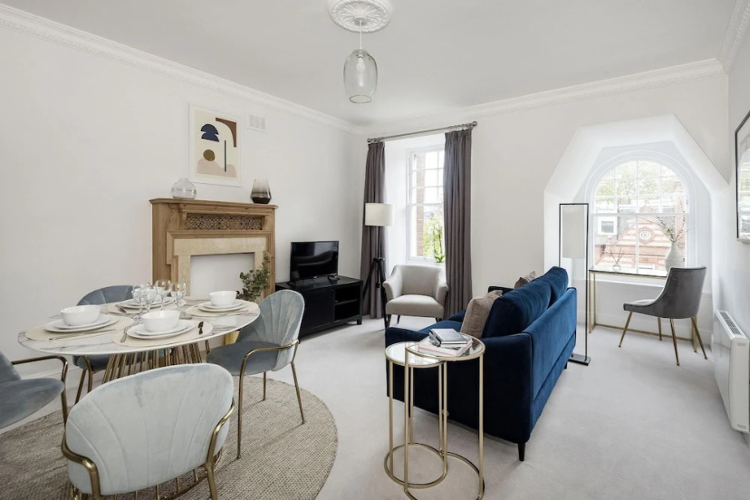 The Knightsbridge Suite Next to Sloane Square — забронировать отель в Лондоне