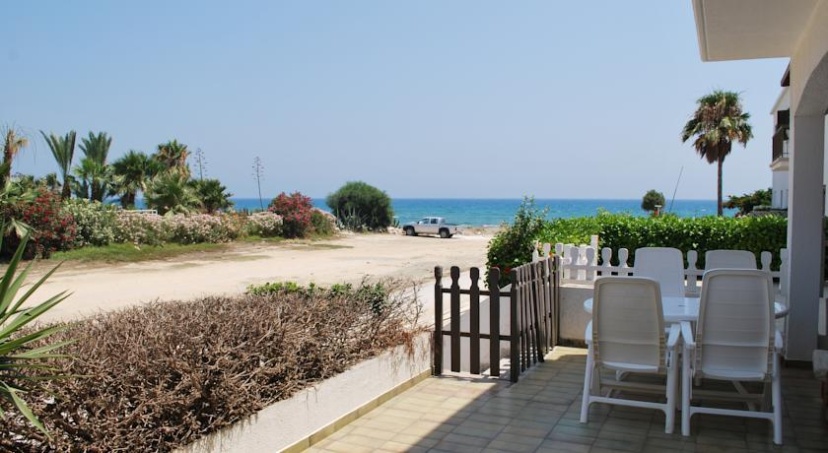 Sandy Beach Villa No. 25 — отель в Ларнака, Кипр