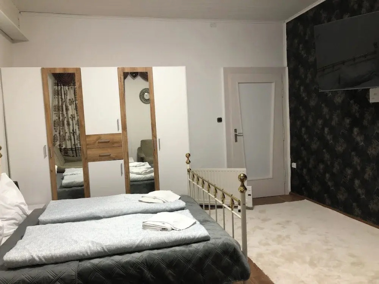 Modern 2BR Apartment Near Danube — комфортный отель в вене