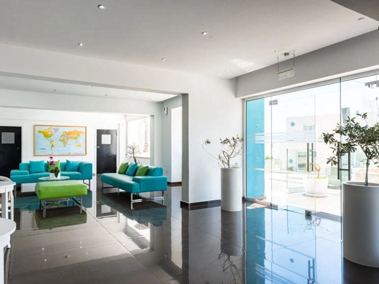 Rio Gardens - Warm 1-bdr Apt w Balcony — забронировать отель в Айя-Напа