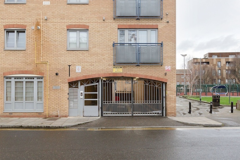 Serenity Apartment Whitechapel — отель с удобным расположением в Лондоне