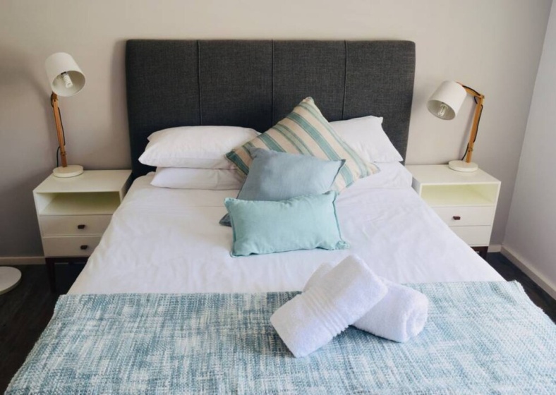 Цены на 2 Bedroom Apartment With Views in Cape Town в Кейптауне