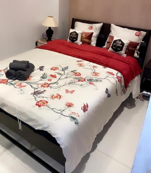 Larnaca Room, 50m to the Finikoudes beach — отель с удобным расположением в Ларнака