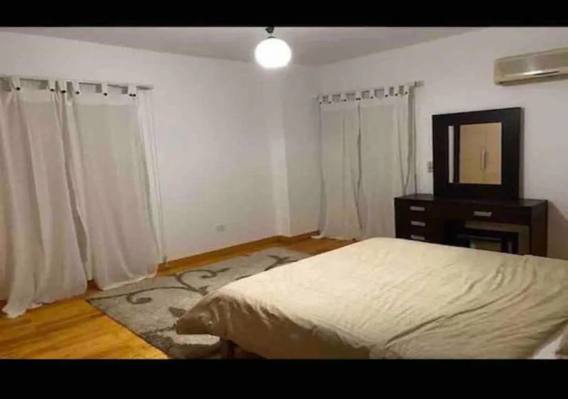 Luxurious and Modern 3 Bedroom Maadi Apartment — отель в Каире, Египет