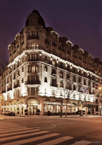 Сравните цены на M Social Hotel Paris Opera в Париже
