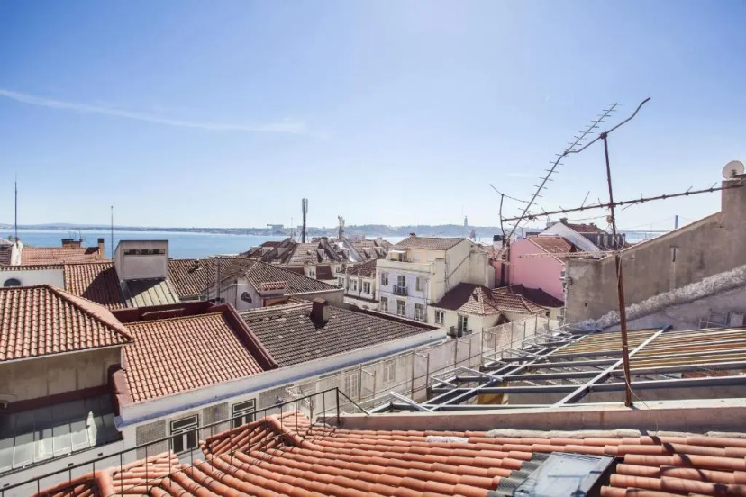 LovelyStay - Cais Apartment River View — отель с удобствами в Лиссабоне