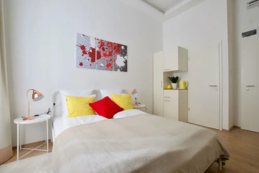 St. King 11 by Hi5 Apartments — отзывы гостей и цены