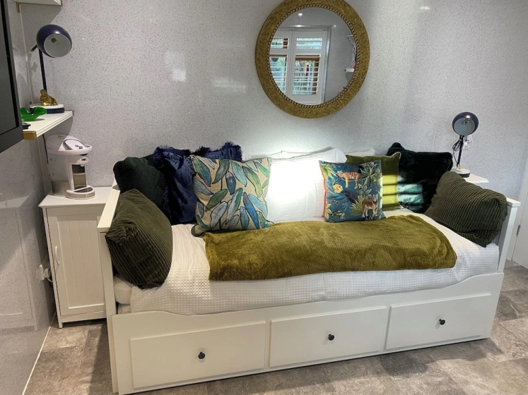 Oakwood Cabin Retreat in Bexleyheath — отель с удобным расположением в Лондоне