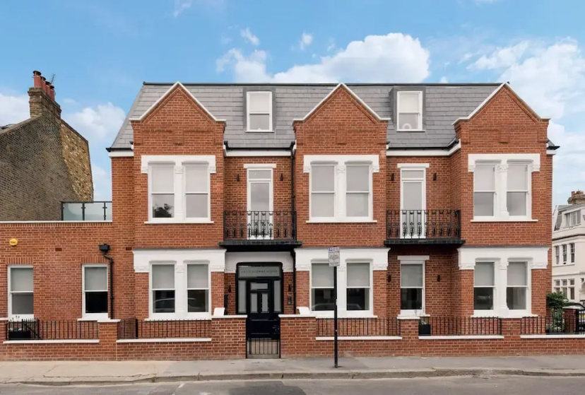 Fulham  Hestercombe House by Viridian Apartments — отель с удобным расположением в Лондоне