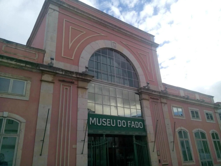 Campo de Santa Clara 98 3 — отель в Лиссабоне, Португалия