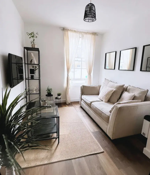 Цены на Cosy One Bedroom London Apartment в Лондоне