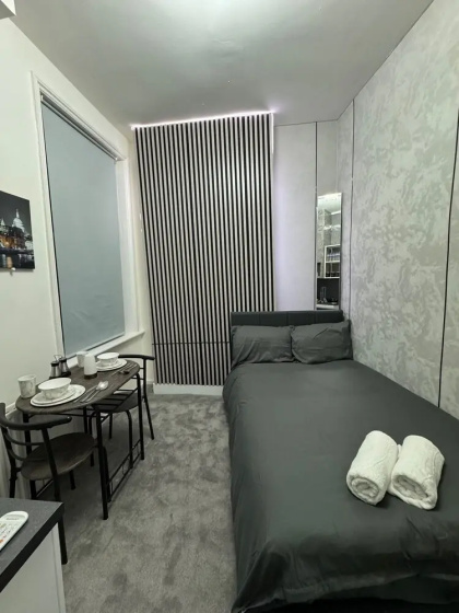 London Escape - Cozy Apartment in the City — комфортный отель в Лондоне