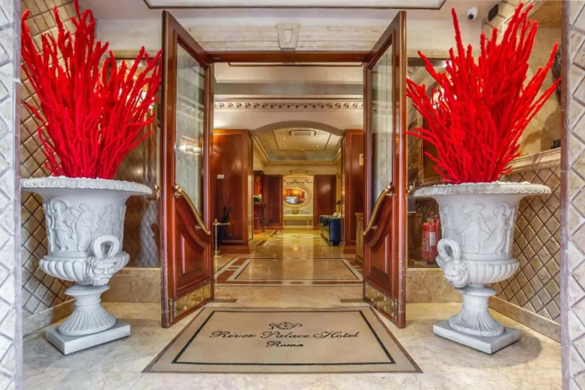 Цены на River Palace Hotel в Риме