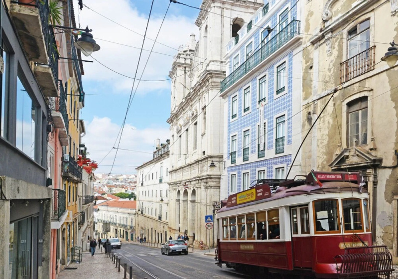 Deluxe Chiado Apartment — комфортный отель в Лиссабоне