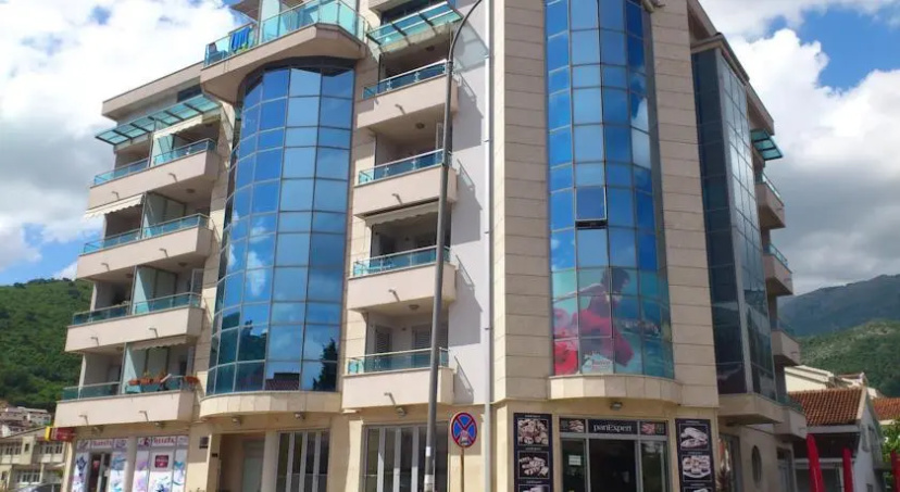 Apartments Markićević 3 — отель в Будва, Черногория
