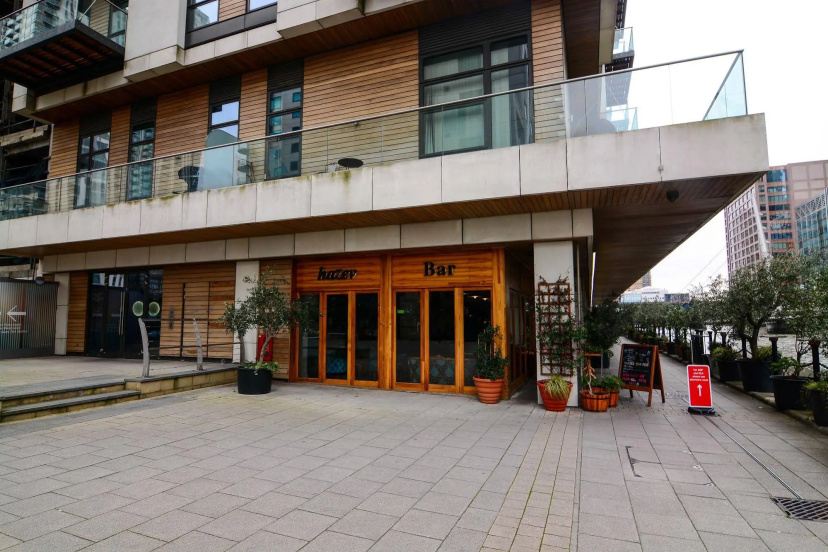 Discovery Dock Apartments West — отель с удобным расположением в Лондоне