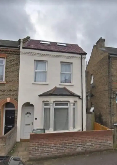 Private room near Hither Green Station — отель с удобным расположением в Лондоне
