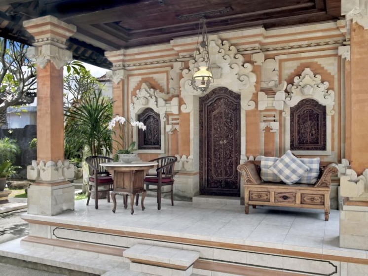 Teja Guest House & Gallery — забронировать отель в Убуде