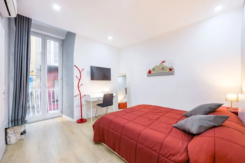 Цены на Lucky Flat Near Toledo by Napoliapartments в Неаполе
