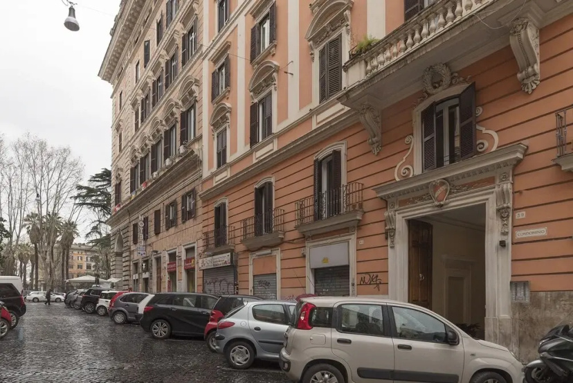Vittorio Emmanuele & Colosseo Studio — комфортный отель в Риме