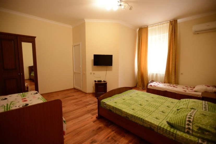 Guest House on Uritskogo Street — отель с удобным расположением в Сириусе