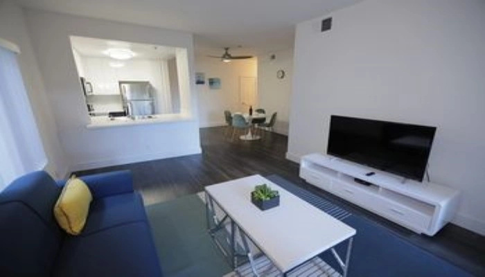 Cosmopolitan Apartments — комфортный отель в Лос-Анджелесе