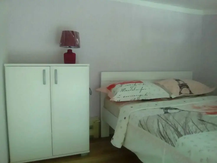 Romantic Apartment with Gallery — забронировать отель в Будва