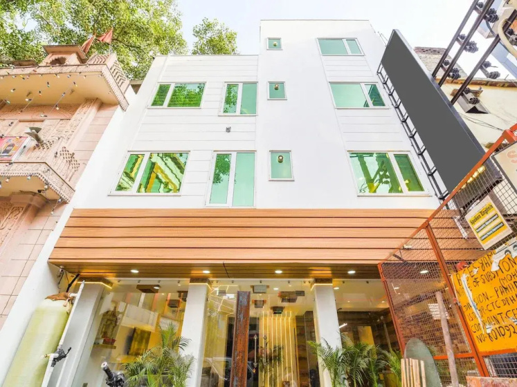 Mohit Guest House by OYO Rooms 2 — отель в Дели, Индия